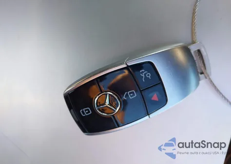 2018 Mercedes-Benz E 400 from USA, damaged, VIN WDD1K6FB9JF043153